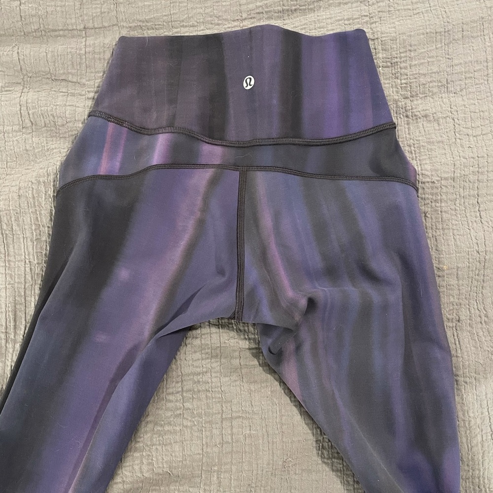 Lululemon size 4 cropped leggings